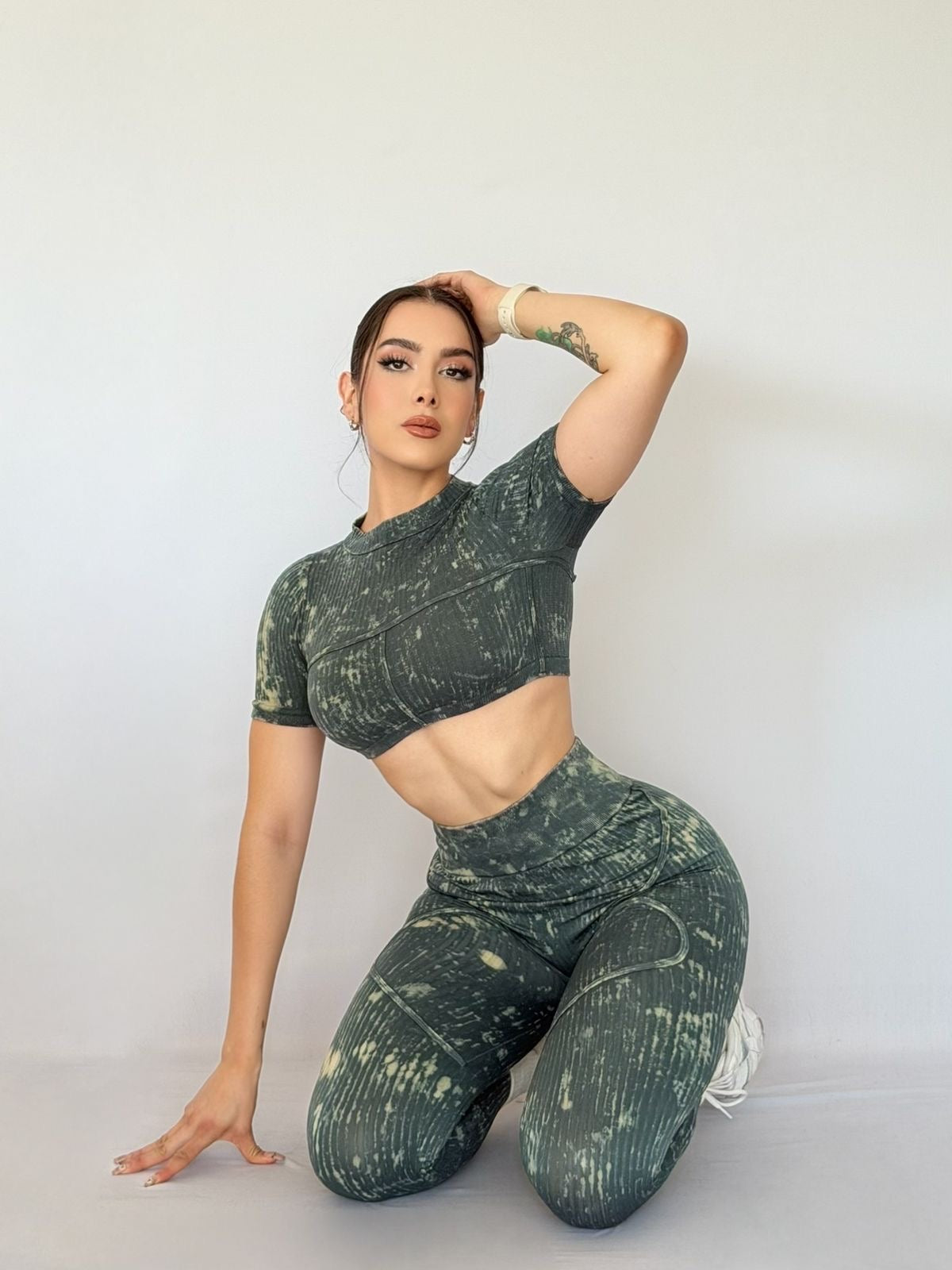 AURA TIE DYE SET
